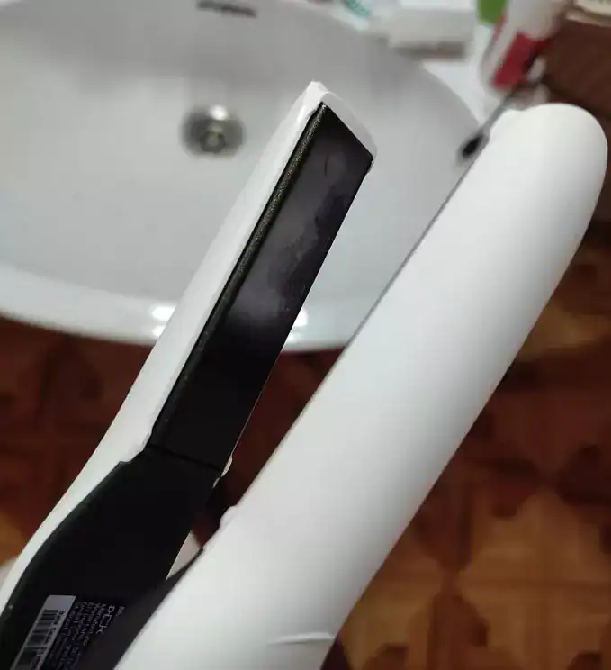 extra-ghd-unplugged-2 Plancha para el cabello blanca