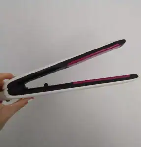 Plancha alisadora de cabello marca Philips